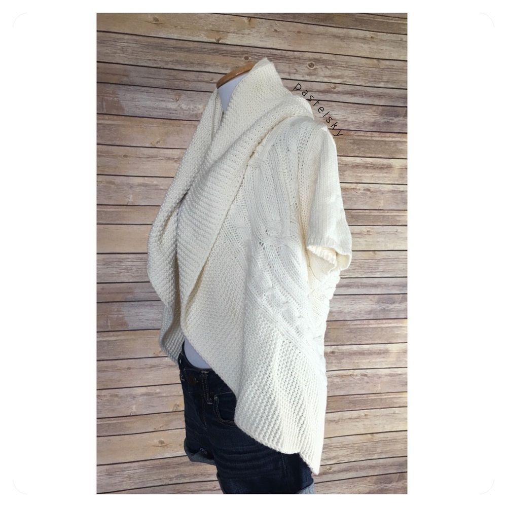 EXPRESS short sleeve knit sweater - Picture 2 of 5